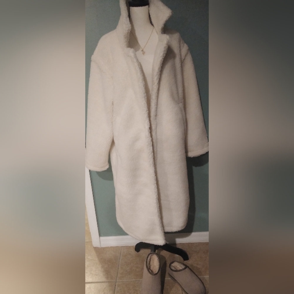 Fabletics Long Teddy Coat XL Bone - Picture 3 of 9